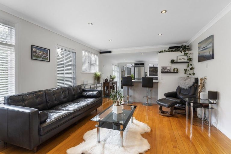 Photo of property in 15 Ruru Road, Otaihanga, Paraparaumu, 5036