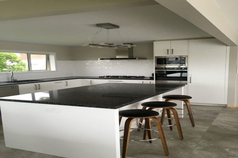 Photo of property in 1/42 Sunrise Avenue, Mairangi Bay, Auckland, 0630