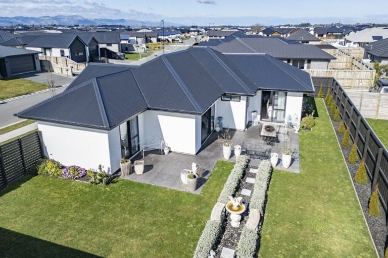 Photo of property in 4 Marcoola Drive, Rolleston, 7614