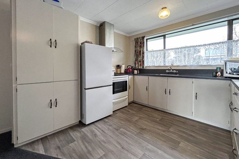 Photo of property in 2/41 Renfrew Street, Waikiwi, Invercargill, 9810