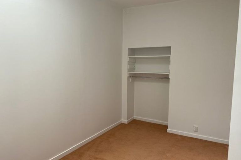 Photo of property in 2u1 King Street, Mount Cook, Wellington, 6021