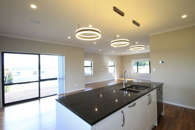Photo of property in 14 Vazey Way, Hobsonville, Auckland, 0618