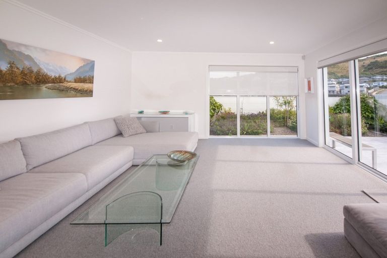 Photo of property in 5 Farnworth Terrace, Churton Park, Wellington, 6037