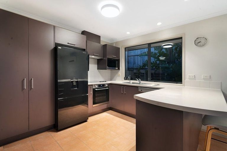 Photo of property in 32 Te Kauri Place, Helensville, 0800