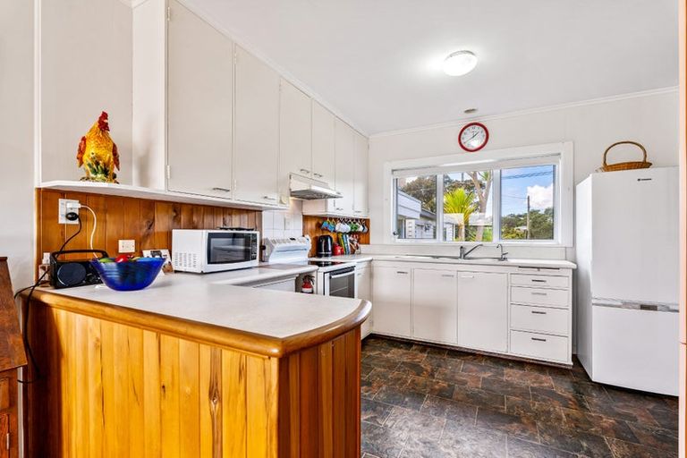 Photo of property in 6 George Point Road, Onerahi, Whangarei, 0110