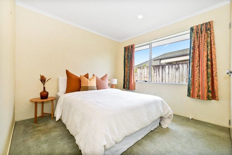 Photo of property in 37 Nottingham Drive, Hamilton East, Hamilton, 3216