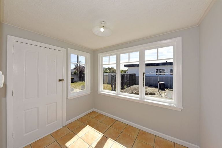 Photo of property in 84 Racecourse Road, Sockburn, Christchurch, 8042