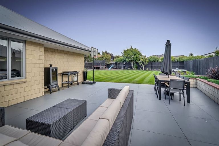 Photo of property in 11 Goldie Place, Rolleston, 7614