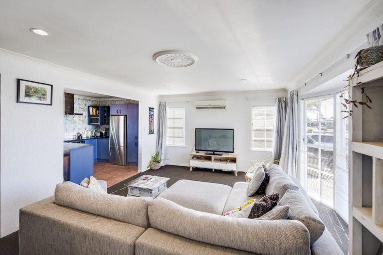 Photo of property in 72 Freyberg Avenue, Tamatea, Napier, 4112