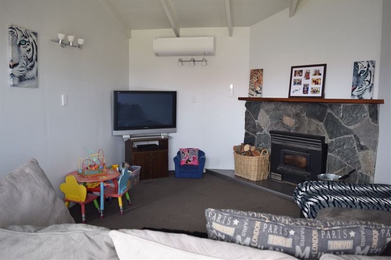 Photo of property in 16b Davie Street, Hokitika, 7810