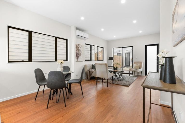 Photo of property in 105b Grove Road, Papakura, 2110