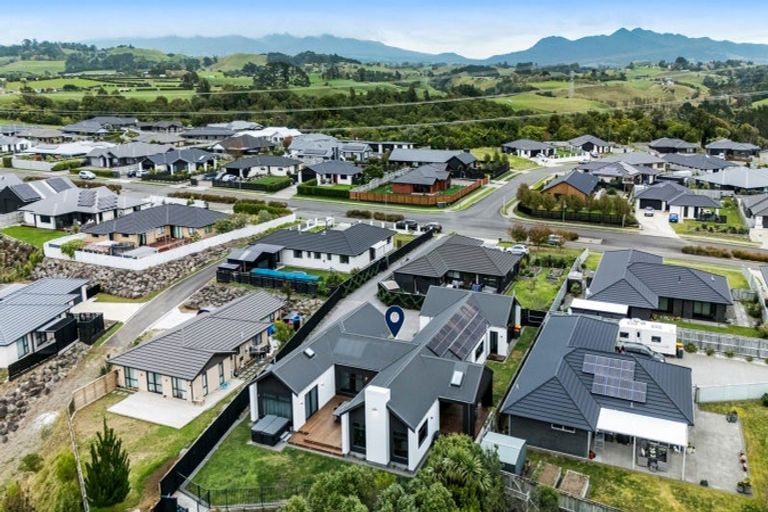 Photo of property in 28 Honeyfield Drive, Whalers Gate, New Plymouth, 4310