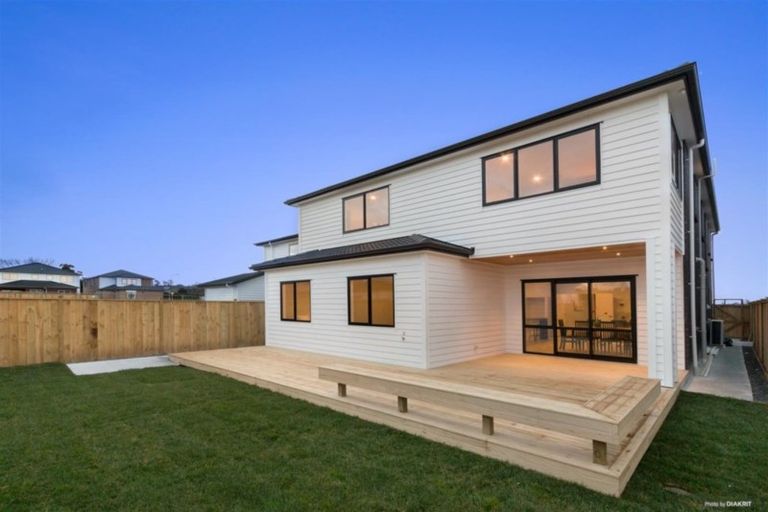 Photo of property in 13 Golden Avenue, Flat Bush, Auckland, 2019