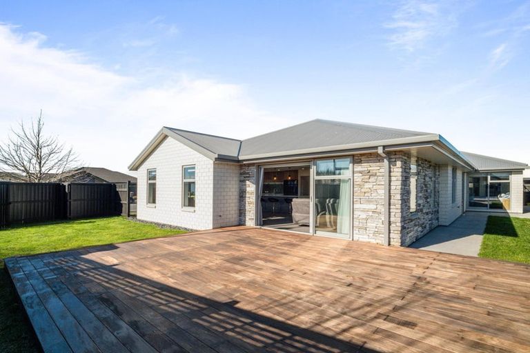 Photo of property in 119 Rannoch Drive, Broomfield, Christchurch, 8042