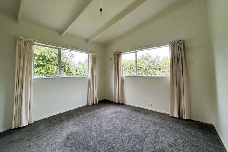 Photo of property in 18a Kiharoa Street, Otaki Beach, Otaki, 5512