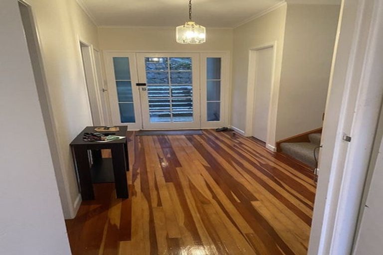 Photo of property in 23 Huntingdon Street, Northland, Wellington, 6012