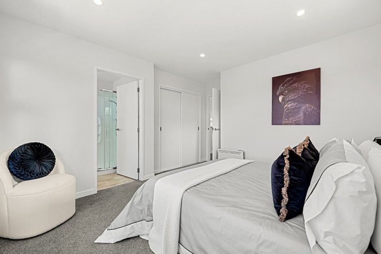 Photo of property in 90a Cambridge Terrace, Waterloo, Lower Hutt, 5011