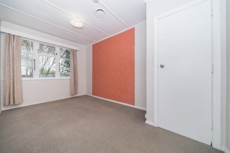 Photo of property in 33 Moheke Avenue, Roslyn, Palmerston North, 4414