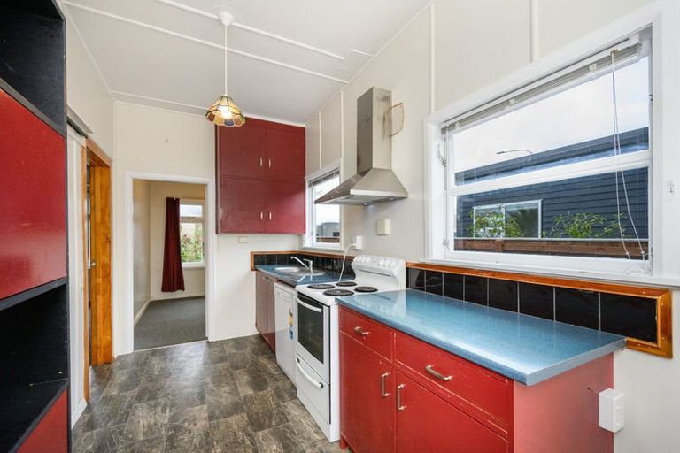 Photo of property in 17 Haydon Street, Roslyn, Palmerston North, 4414