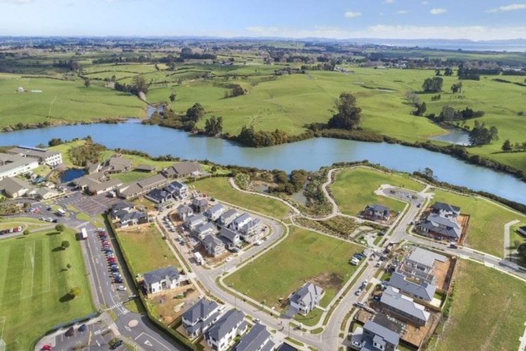 Photo of property in 54 Hayfield Way, Karaka, Papakura, 2113