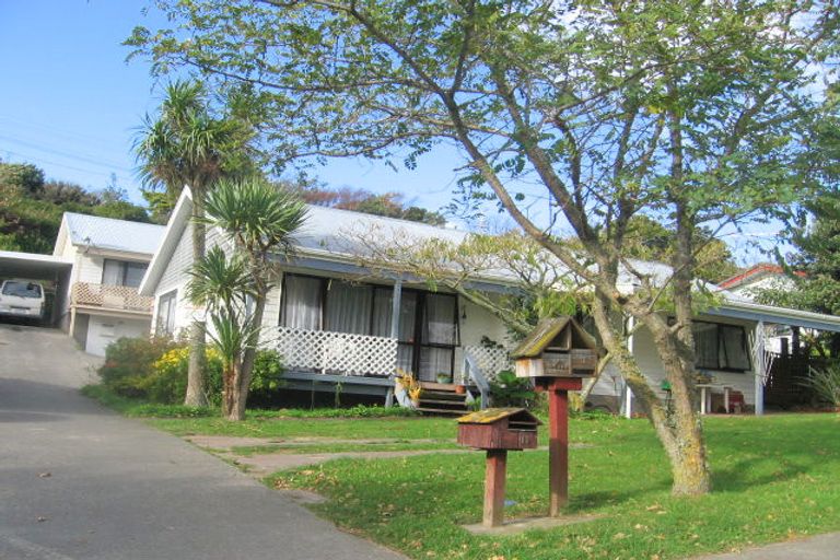 Photo of property in 11c Arawhata Street, Ranui, Porirua, 5024