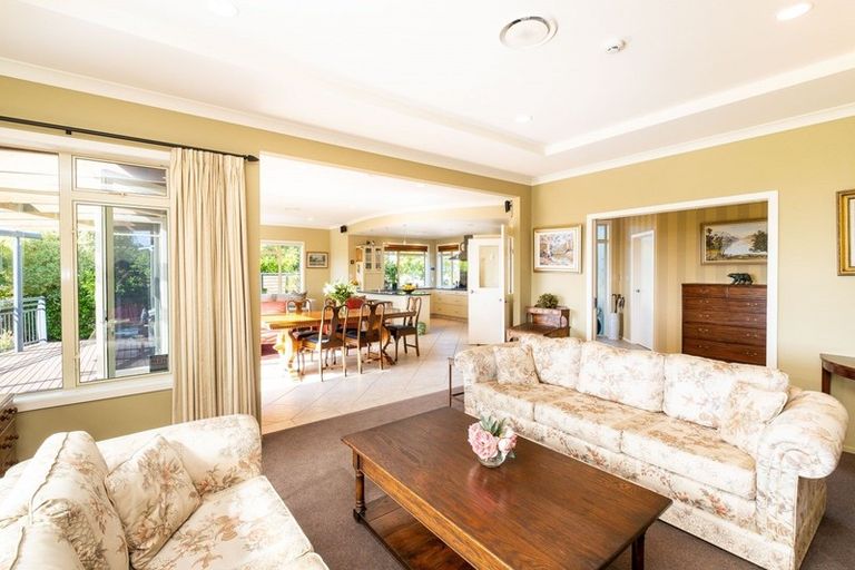 Photo of property in 57 Hikanui Drive, Havelock North, 4130
