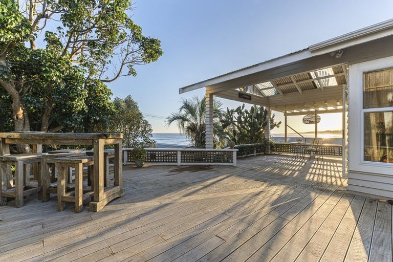 Photo of property in 42 Octavius Place, New Plymouth, 4312