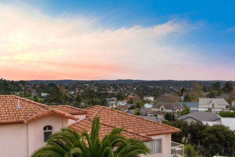 Photo of property in 46 Monte Cassino Place, Birkdale, Auckland, 0626