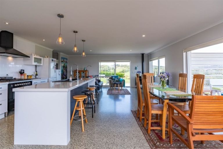 Photo of property in 52 Daniel Parade, Mangawhai, 0975