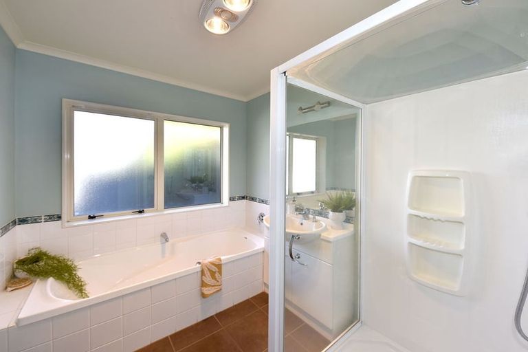 Photo of property in 17 Taranaki Drive, Woodend, 7610