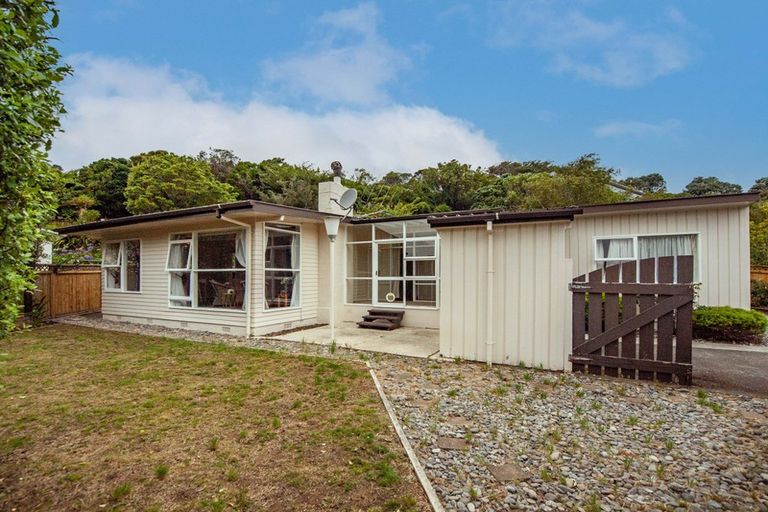 Photo of property in 3 Silverbirch Grove, Churton Park, Wellington, 6037