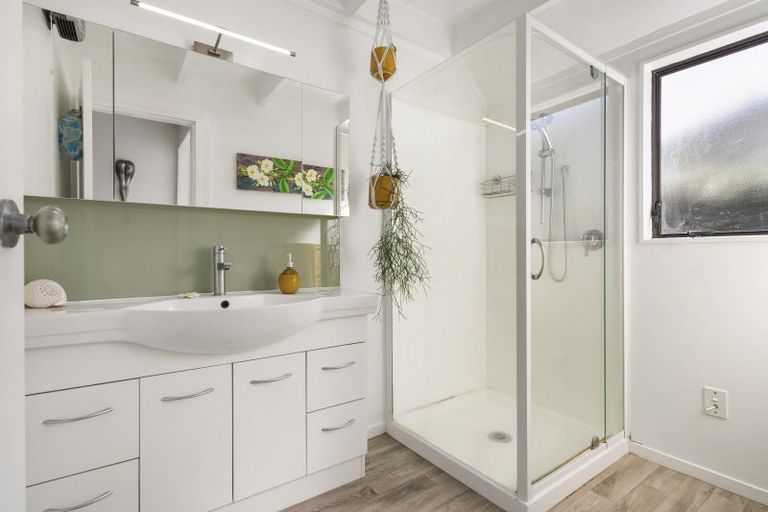 Photo of property in 116b Mckellar Place, Whangamata, 3620