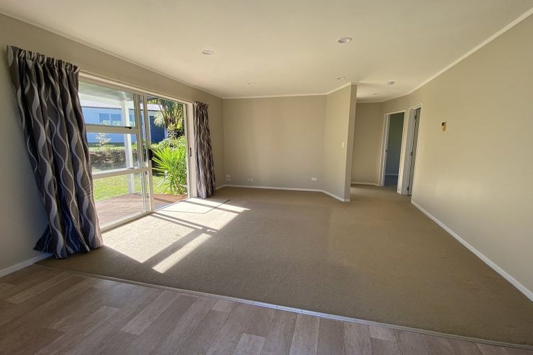 Photo of property in 419 Wairere Road, Waitakere, Henderson, 0782