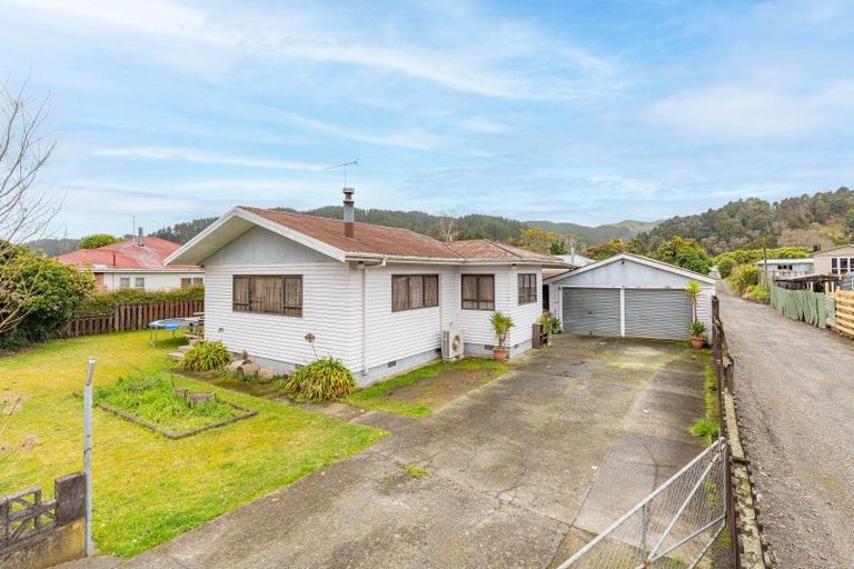 Photo of property in 42 Ngatai Street, Taumarunui, 3920
