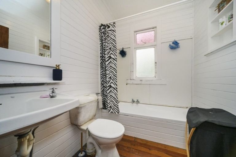 Photo of property in 9 Waldegrave Street, Palmerston North, 4410