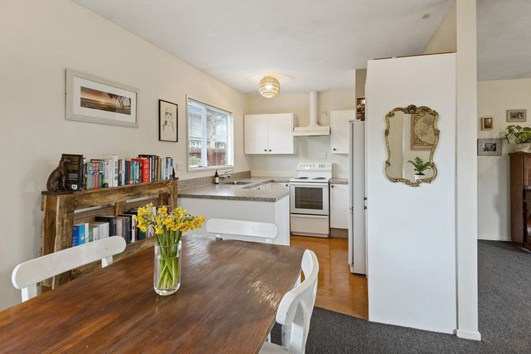 Photo of property in 2/24a Croziers Road, St Albans, Christchurch, 8052