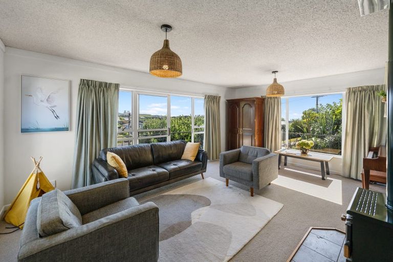 Photo of property in 4 Crownhill Street, Spotswood, New Plymouth, 4310