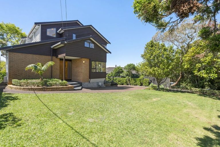 Photo of property in 19 Sunrise Avenue, Murrays Bay, Auckland, 0630