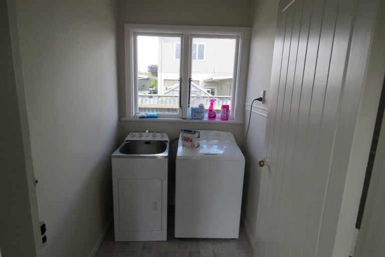 Photo of property in 52 Waimairi Road, Upper Riccarton, Christchurch, 8041