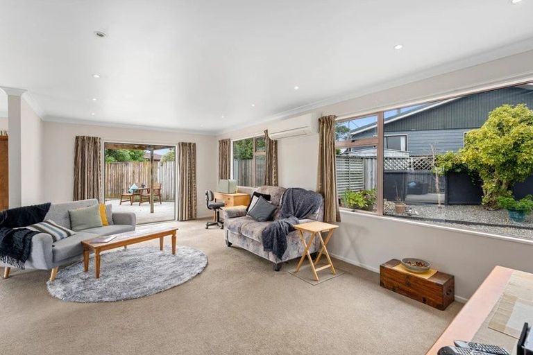 Photo of property in 25 Kanawa Street, Waikanae, 5036
