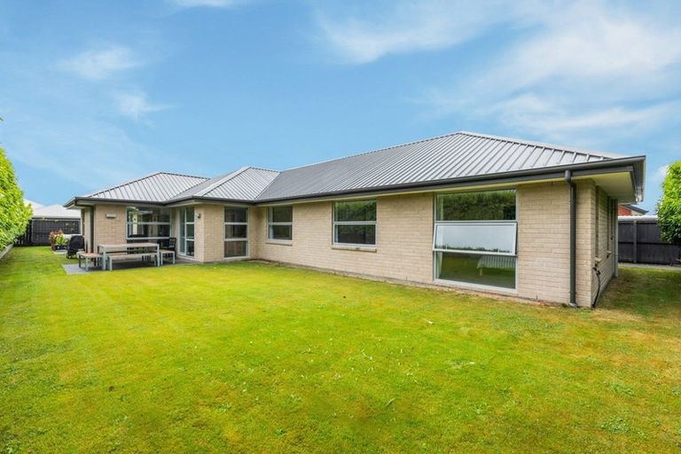 Photo of property in 3 Overton Place, Prebbleton, 7604