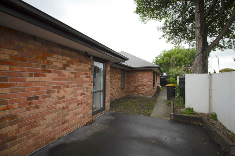 Photo of property in 2 Little Oaks Drive, Yaldhurst, Christchurch, 8042