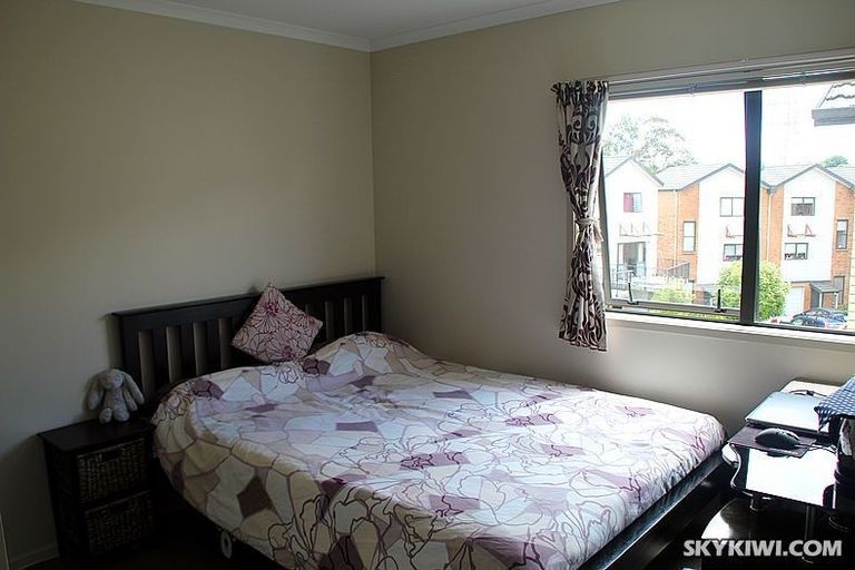 Photo of property in St Claire Village, 9/172 Mcleod Road, Te Atatu South, Auckland, 0610