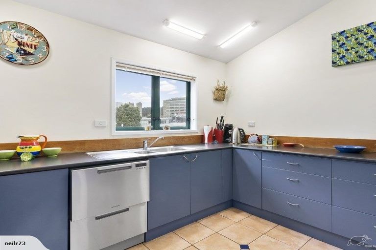 Photo of property in 8 Hall Avenue, Newtown, Wellington, 6021