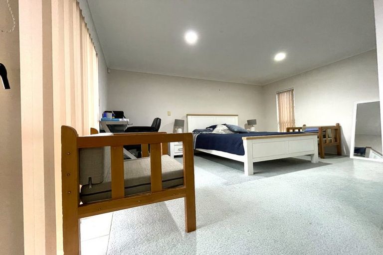 Photo of property in 7 Mullagh Place, East Tamaki Heights, Auckland, 2016