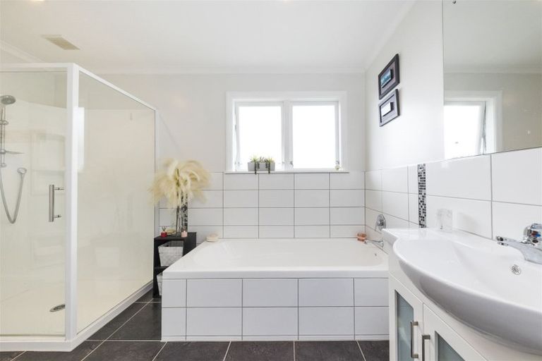 Photo of property in 31 Kaituna Street, Milson, Palmerston North, 4414