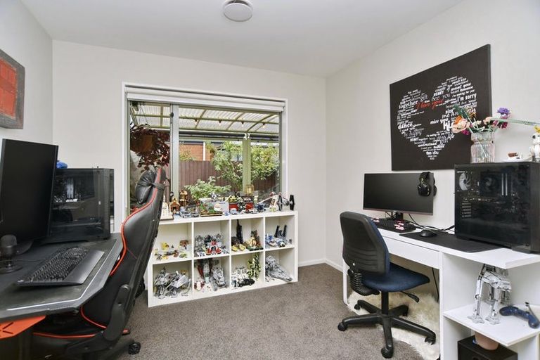 Photo of property in 1 Kohi Drive, Parklands, Christchurch, 8083