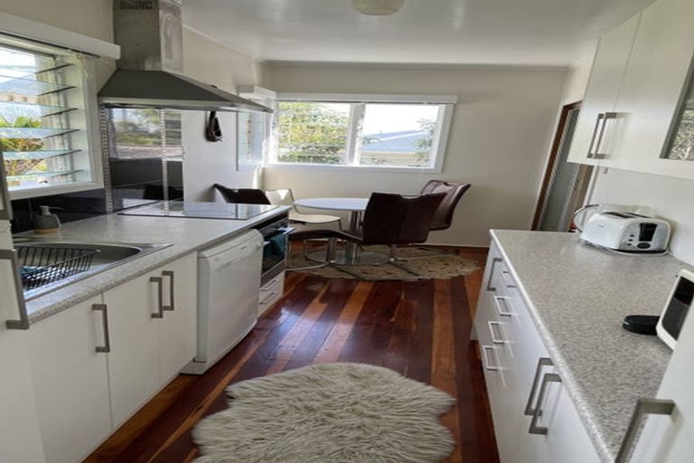 Photo of property in 1/39 Kia Ora Road, Beach Haven, Auckland, 0626