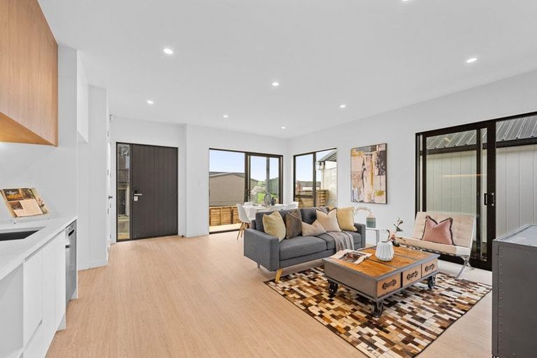 Photo of property in 7b Kotiu Place, Massey, 0614