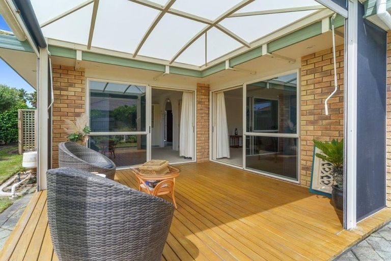 Photo of property in 122 Santa Monica Drive, Papamoa Beach, Papamoa, 3118